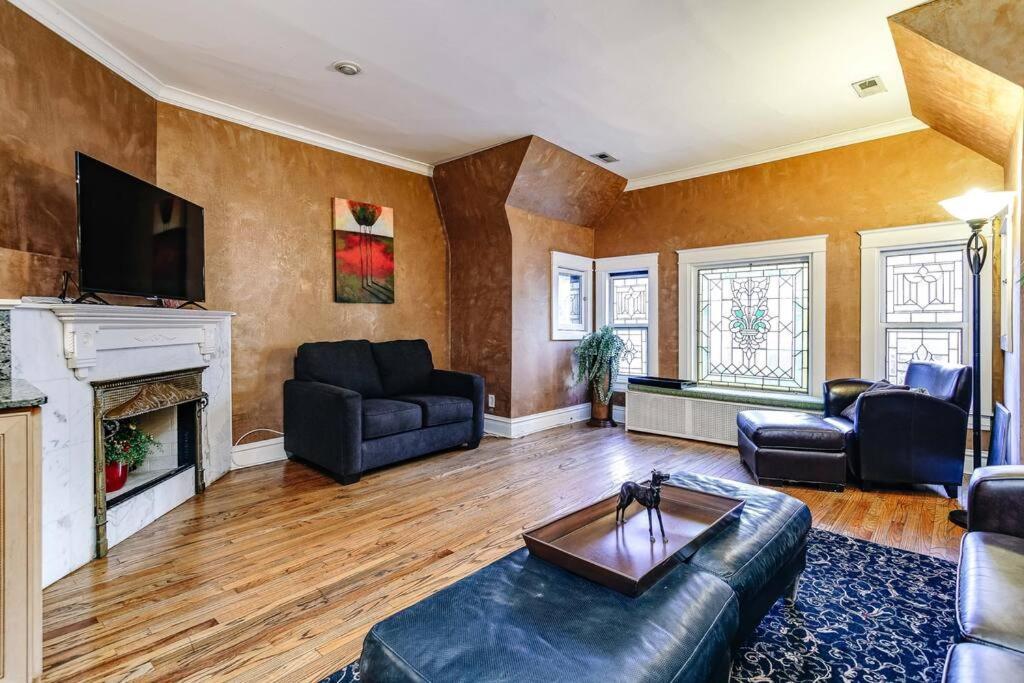 Appartement Historic And Unique Brownstone In Gold Coast - Downtown - 3 à Chicago Extérieur photo